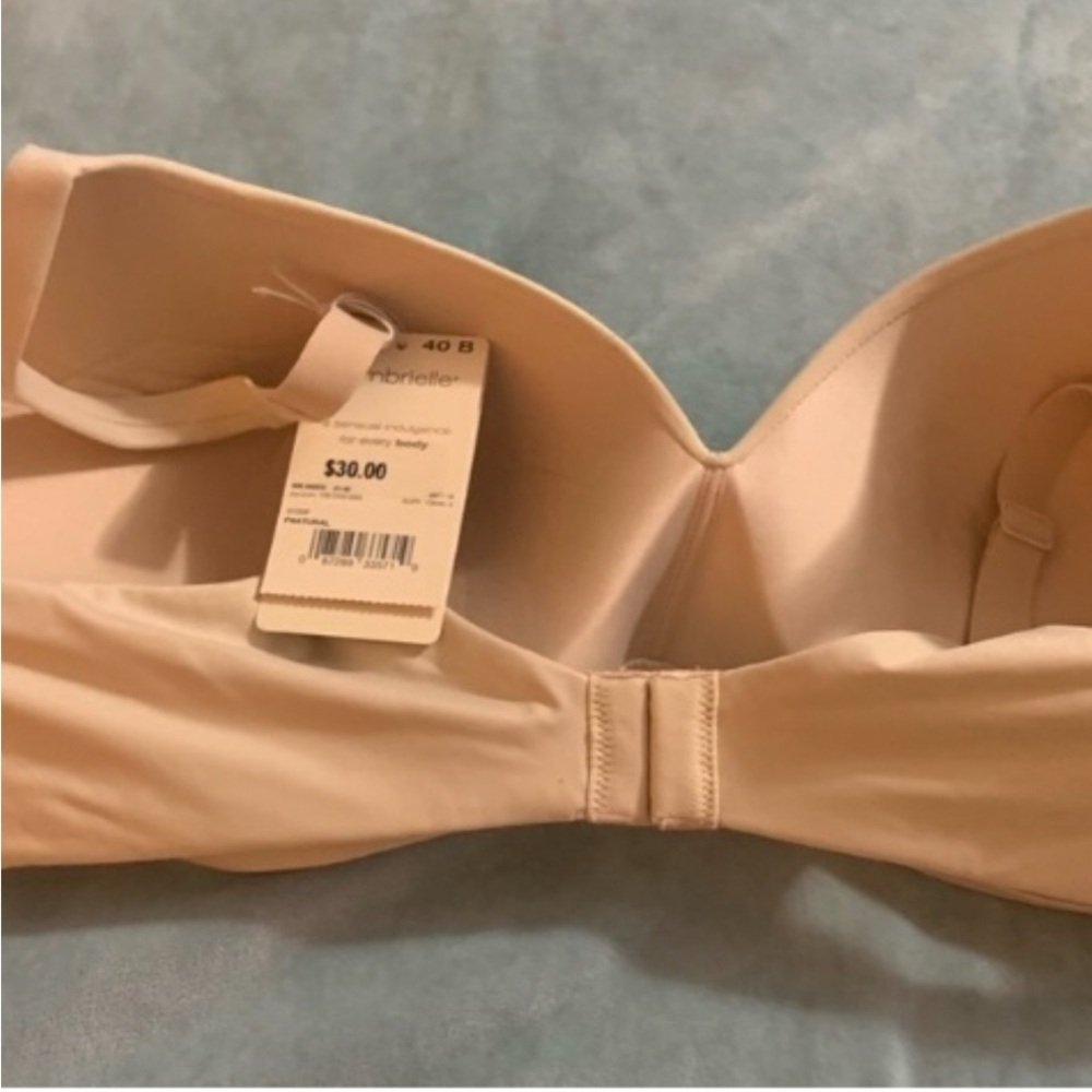 NWT new ! Too big (for me) Ambrielle Cream Bra